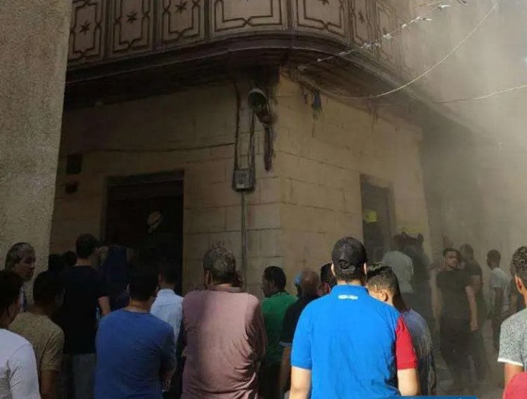 عاجل.. الأجهزة الأمنية تخلي العقارات المجاورة لعقار الخليفة المنهار | صور