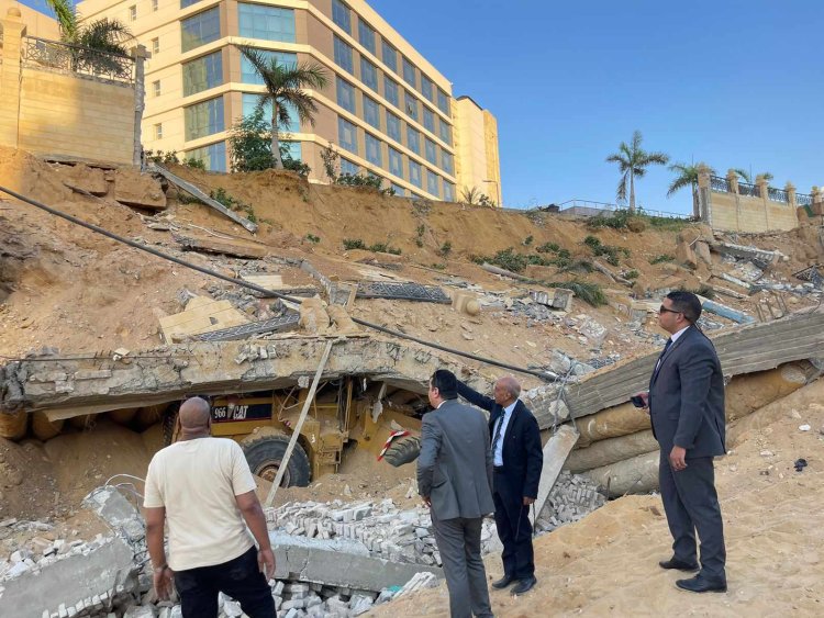 عاجل.. كشف ملابسات واقعة انهيار سور مبنى مجمع النيابات الإدارية بالقاهرة الجديد