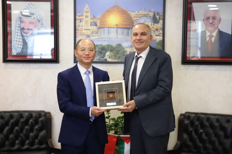 فلسطين والصين يبحثان آليات التعاون لتطوير قطاع الاتصالات والبريد