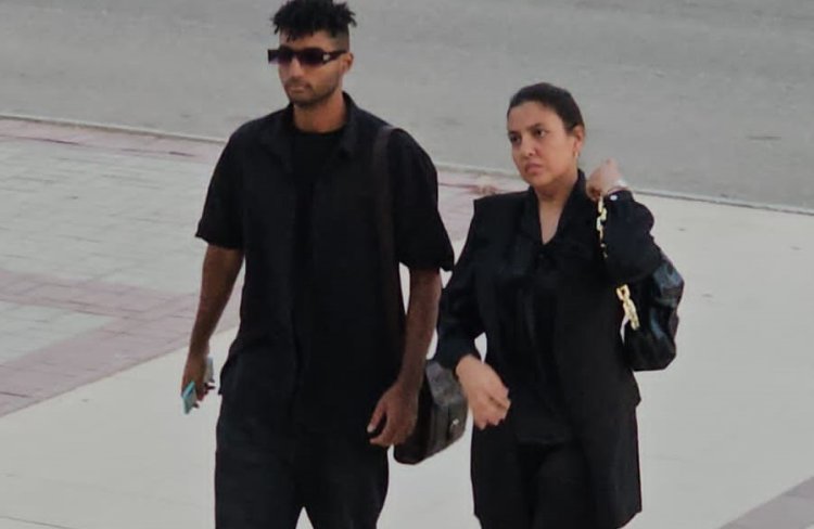 بالصور.. وصول مي وأوكا لمسجد المشير لعزاء والد مي كساب
