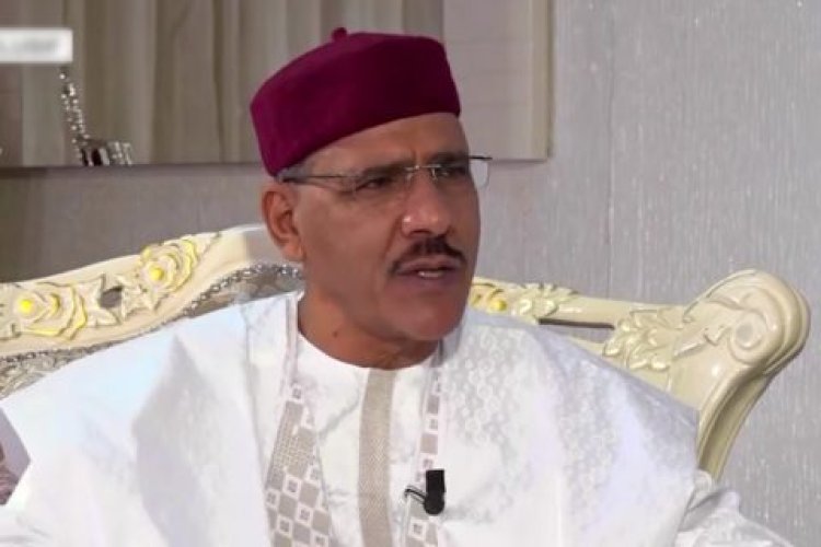 عاجل.. الحرس الرئاسي يعلن عزل محمد بازوم رئيس النيجر
