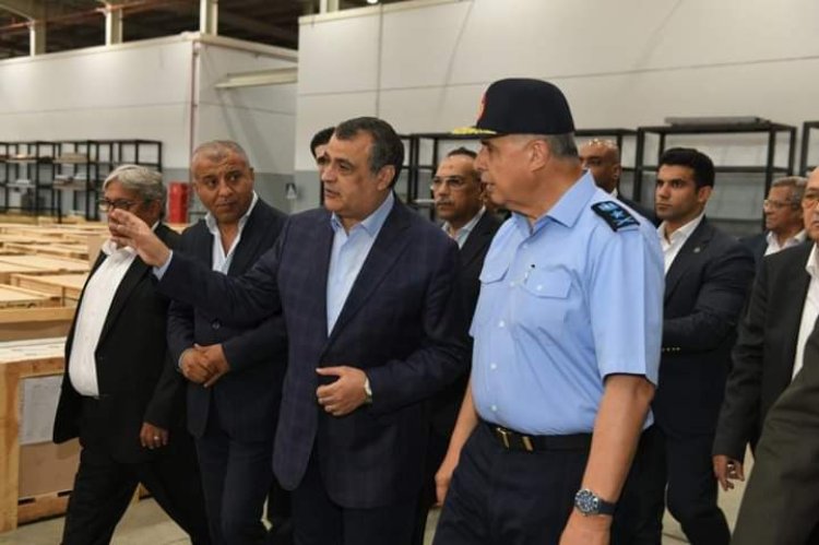 وزير الدولة للإنتاج الحربي يتفقد مصنع إنتاج المصاعد الكهربائية