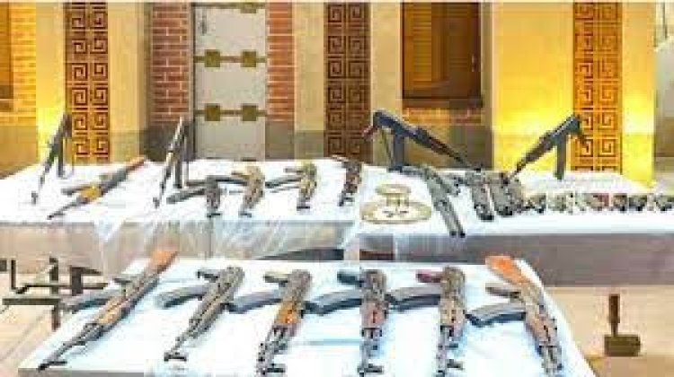 ضبط 28 بندقية و13  تاجر مخدرات خلال حملة مداهمات بأسيوط ودمياط 