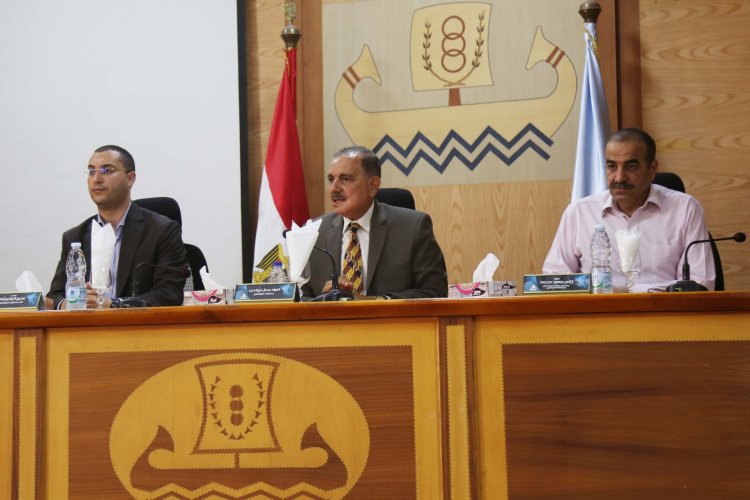 محافظ كفر الشيخ يشدد على إزالة التعديات على الأراضي الزراعية في مهدها