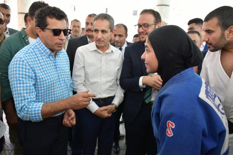 وزير الشباب والرياضة ومحافظ الغربية يتفقدان نادي بلدية المحلة ويشهدان حفل تكريم الفرق الرياضية بالنادي