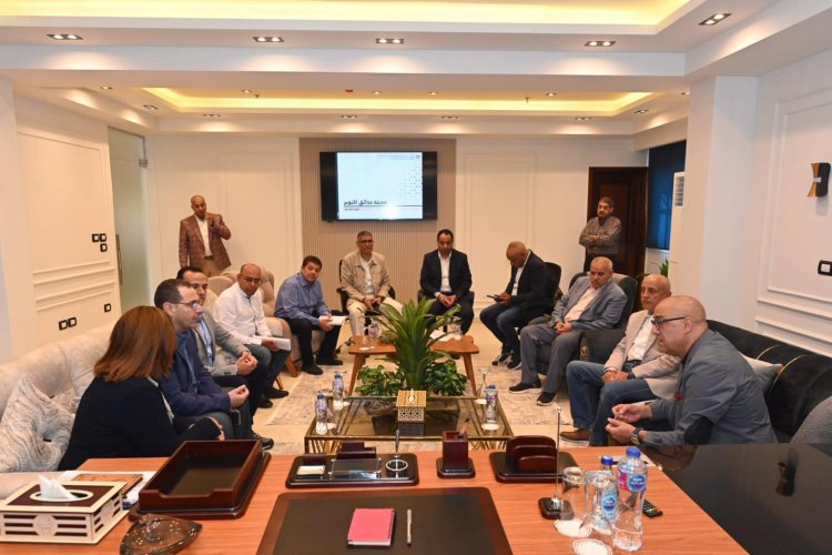 وزير الإسكان يجتمع مع رؤساء أجهزة مدن «حدائق أكتوبر - أكتوبر الجديدة - 6 أكتوبر - الشيخ زايد»