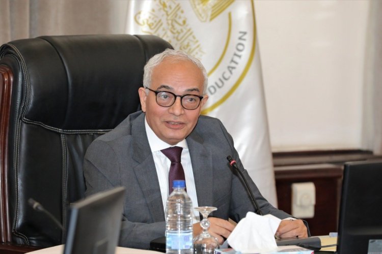 وزير التعليم يحيل 199 ملاحظًا بالثانوية العامة إلى التحقيق