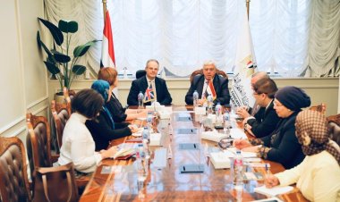 وزير التعليم العالي يستقبل السفير البريطاني بالقاهرة لبحث تعزيز التعاون المشترك