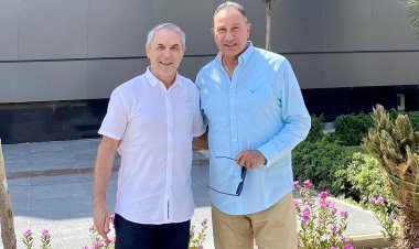 خاص| بند مثير في العقد الجديد.. كواليس مفاوضات الأهلي مع كولر للتجديد