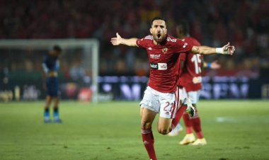 محبة الجمهور هى الأغلي.. «معلول» يحتفل بمرور 7 سنوات داخل الأهلي