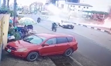 طائرة تسقط على  مدينة سكنية في نيجريا.. دون إصابات