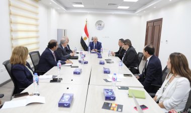 وزير التعليم العالي يتابع منظومة العمل بمراكز التميز بجامعتي القاهرة والإسكندرية
