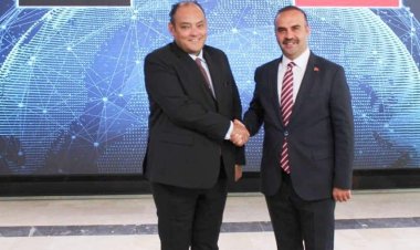 وزير الصناعة يبحث مع نظيره التركي تعزيز التعاون الصناعي المشترك