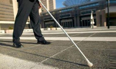 مشرف المشروع: العصا الذكية للمكفوفين مزودة بـ«GPS»