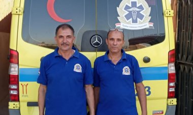 مسعفان يعيدان 138 ألف جنيه من أموال الأيتام.. صور 