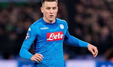 أهلي جدة يسعى للتعاقد مع البولندي زيلينسكي لاعب نابولي