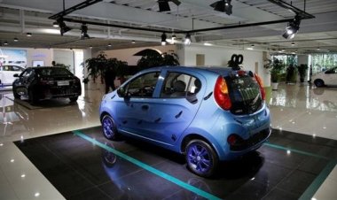 توقيع عقود أول سيارة كهربائية محلية الصنع في مصر «تفاصيل»