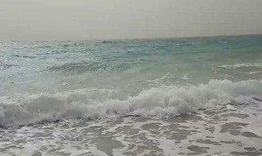 منها مطروح والإسكندرية.. الأرصاد تحذر المصطافين من ارتفاع الأمواج بهذه المناطق