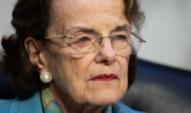 السيناتور ديان فاينشتاين  بالمستشفي بعد سقوطها في منزلها