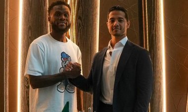 الأهلي السعودي يعلن رسميًا تعاقده مع فرانك كيسيه قادمًا من برشلونة