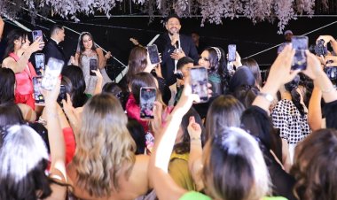 حماقي يشعل أضخم احتفالية للسيدات فقط في حفل زفاف على الطريقة الليبية