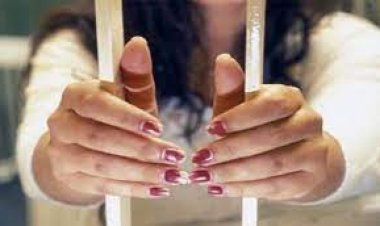  القبض على 3 سيدات ورجل قيدوا زوج أحداهن وصوره لقيامه بالتشهير بها بمدينة نصر
