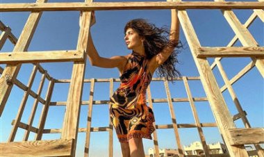 مايا السيد بإطلالة صيفية قصيرة.. ومتابعون يتساءلون عن سر نحافتها ؟!