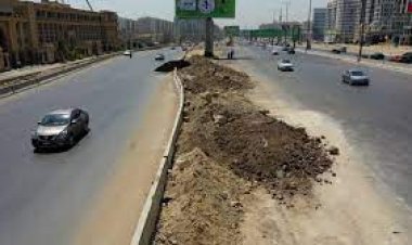 ضبط سائق سيارة نقل لإلقائه مخلفات في الطريق العام بالقاهرة الجديدة