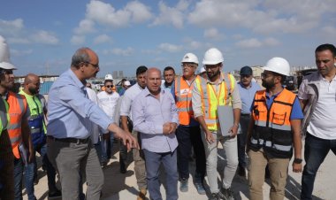 وزير النقل يتفقد مشروع الخط الأول من شبكة القطار الكهربائي السريع