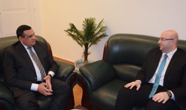 وزير التنمية المحلية يتابع مع محافظ بني سويف تنفيذ المشروعات الخدمية والتنموية
