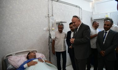 محافظ قنا يطمئن علي الحالة الصحية لوكيل وزارة التربية والتعليم