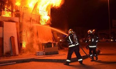 عاجل| الدفع بـ«4» سيارات إطفاء للسيطرة على حريق «الموسكي».. ووفاة شخص