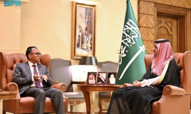 الأمير سعود بن جلوي يستقبل سفير كمبوديا غير المقيم لدى السعودية