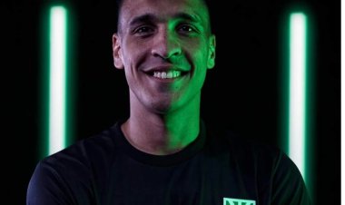 زد يعلن تعاقده مع لاعب الأهلي استعدادا للموسم الجديد 