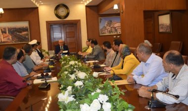 محافظ بورسعيد يوجه بسرعة تشكيل لجان لاستلام مباني الخدمات