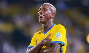 النصر السعودي يعرض مهاجمه على برشلونة