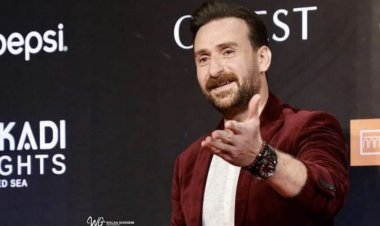 نضال الشافعي يهنئ محمد رياض بعد نجاح مهرجان المسرح القومي في دورته الـ16