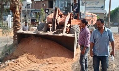 ضربات متلاحقة للمتعدين بالبناء المخالف وتنفيذ الإزالة الفورية في المهد بالشرقية