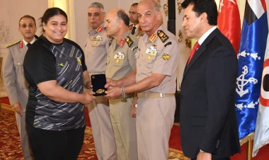 وزير الدفاع يكرم أبطال القوات المسلحة والفروسية والاتحاد المصري للإعاقات الذهنية