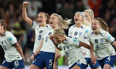 إنجلترا تفوز على أستراليا وتواجه إسبانيا في نهائي مونديال السيدات