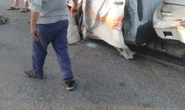 انقلاب سيارة ربع نقل أعلى الطريق الدائري الأوسطي بالقاهرة