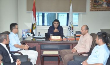 نائب محافظ بني سويف يبحث مع شركة صينية تحسين منظومة العمل بمشروعات الدواجن