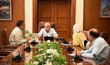 محافظ بورسعيد يتابع مستجدات سير الأعمال بالمنطقة الصناعية