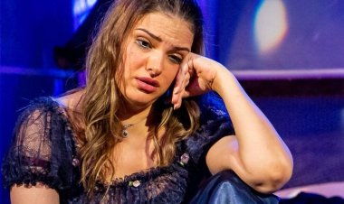 إيمان رجائى تنتظر عرض مسرحية «المستهتر الجميل» على مسرح الطليعة