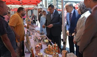 وزير التنمية المحلية ومحافظ القليوبية يفتتحان معرض «أيادي مصر» للحرف اليدوية