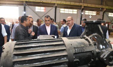 وزير الدولة للإنتاج الحربي يتفقد شركة «قها للصناعات الكيماوية»