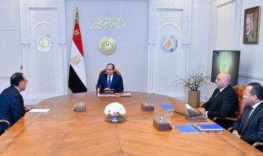 السيسي يجتمع مع «مدبولي» ورئيس جهاز تنمية المشروعات