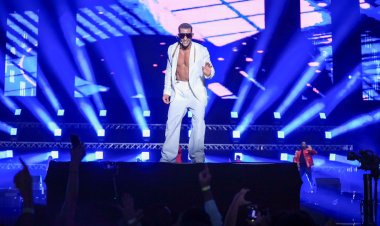 محمد رمضان يتألق مع جمهور جدة والهواتف المحمولة تمطر عليه