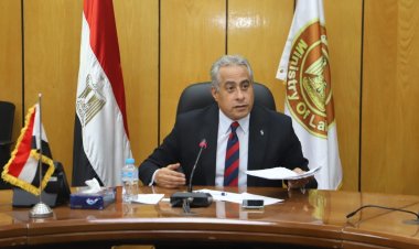 وزير العمل يدعو الشباب إلى التقديم على دورات «التدريب المهني» لتنمية المهارات