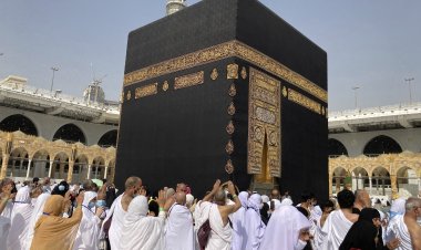 وزارة السياحة والآثار تعلن اعتماد ضوابط رحلات العمرة لموسم 1445هـ